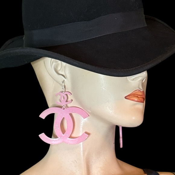 CC Fashion Bubblegum Pink Sparkling Earrings - Picture 4 of 9